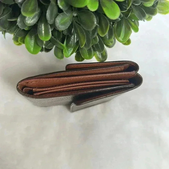 Louis Vuitton Elise Wallet Monogram Canvas - Picture 8 of 11